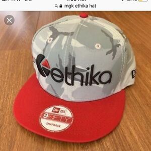 Not selling looking for hat plz share 4a  share